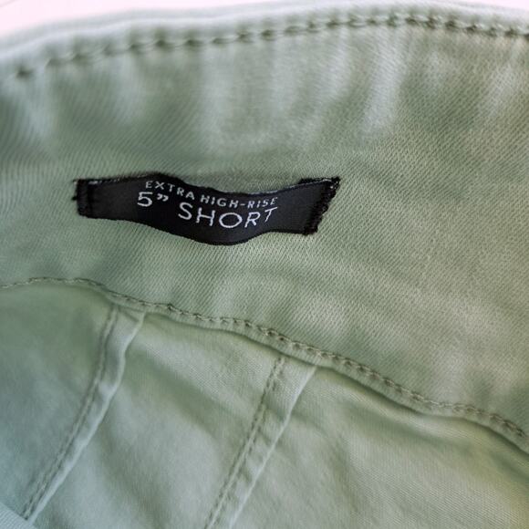 White House Black Market Extra High Rise 5" Short Mint Green Size 10 Belted - Picture 6 of 9